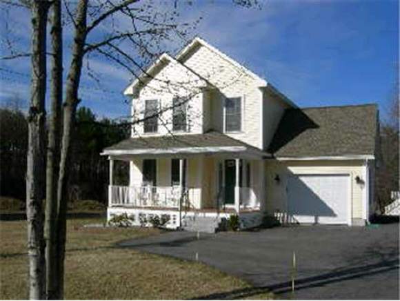 1020 Mammoth Road Manchester, NH 03104 - Photo 1 of 9