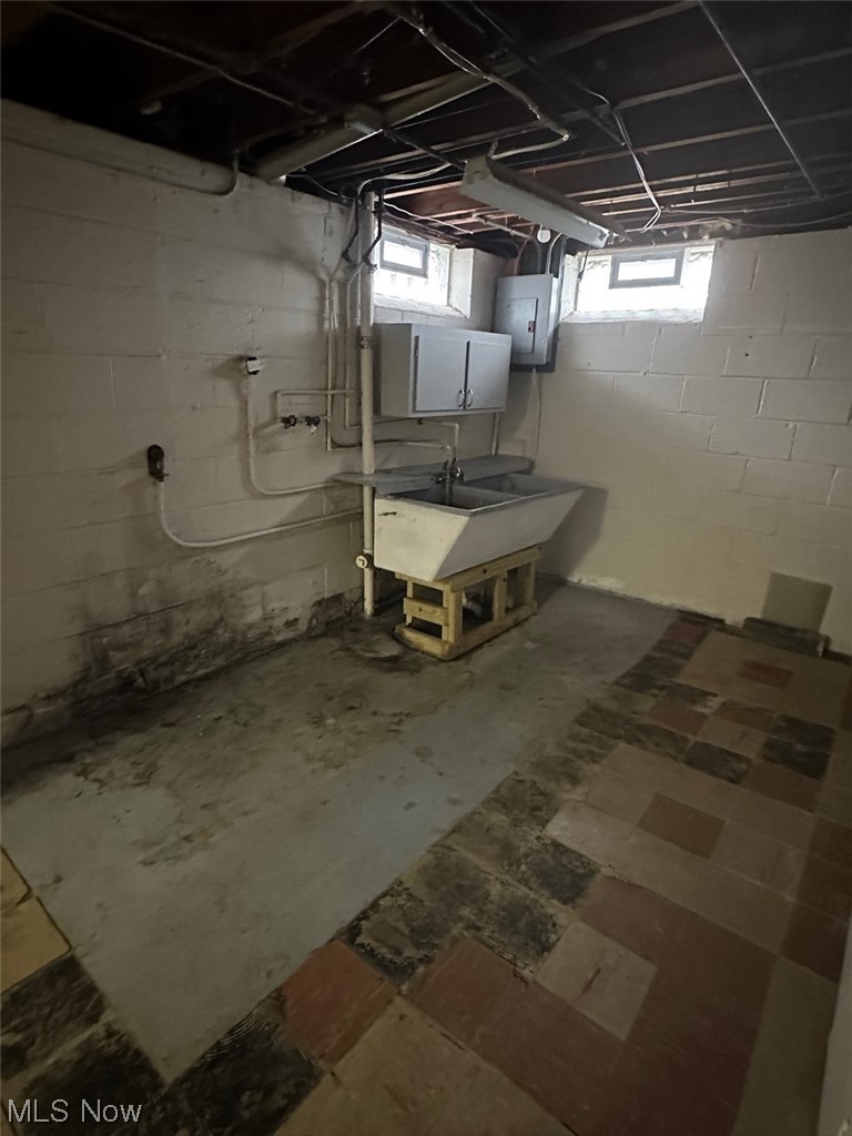 4994 North Barton Road Cleveland, OH 44124 - Photo 22 of 28 View of basement