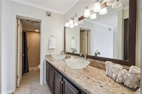 $395,000 | 16 Mariners Cove North, New Orleans, LA 70124