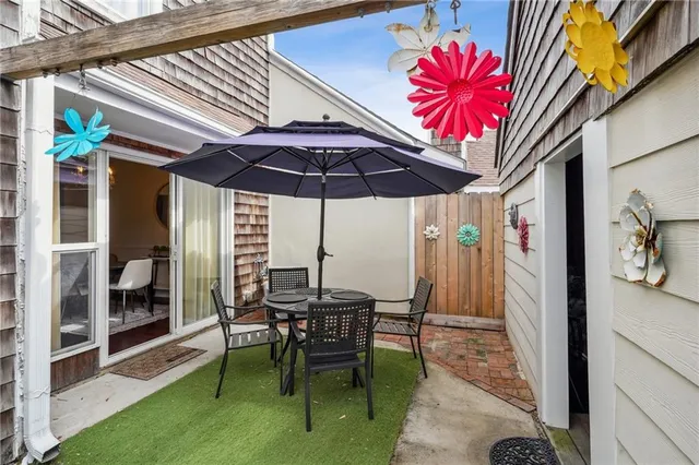 $395,000 | 16 Mariners Cove North, New Orleans, LA 70124