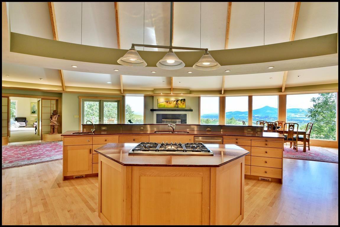 4860 Pioneer Road Medford, OR 97501 - Photo 12 of 29 Additional Photo