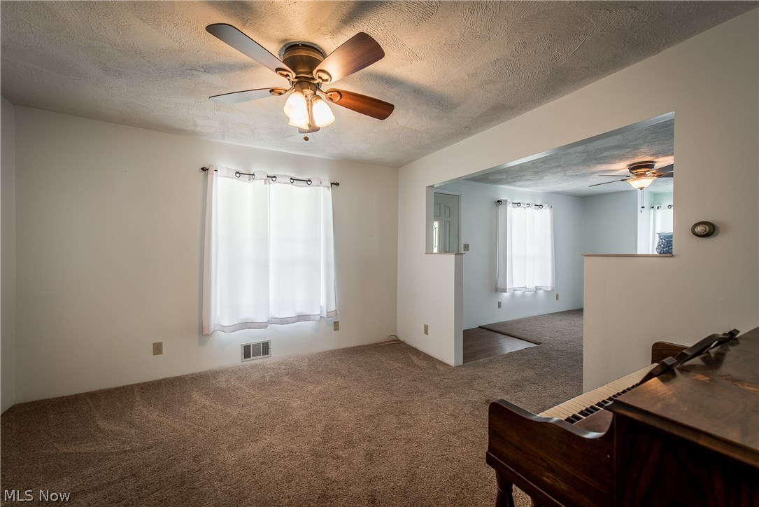 2901 Ries Street Norton, OH 44203 - Photo 9 of 28 Dining room