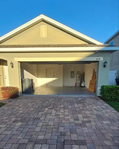 a view of empty room with a yard