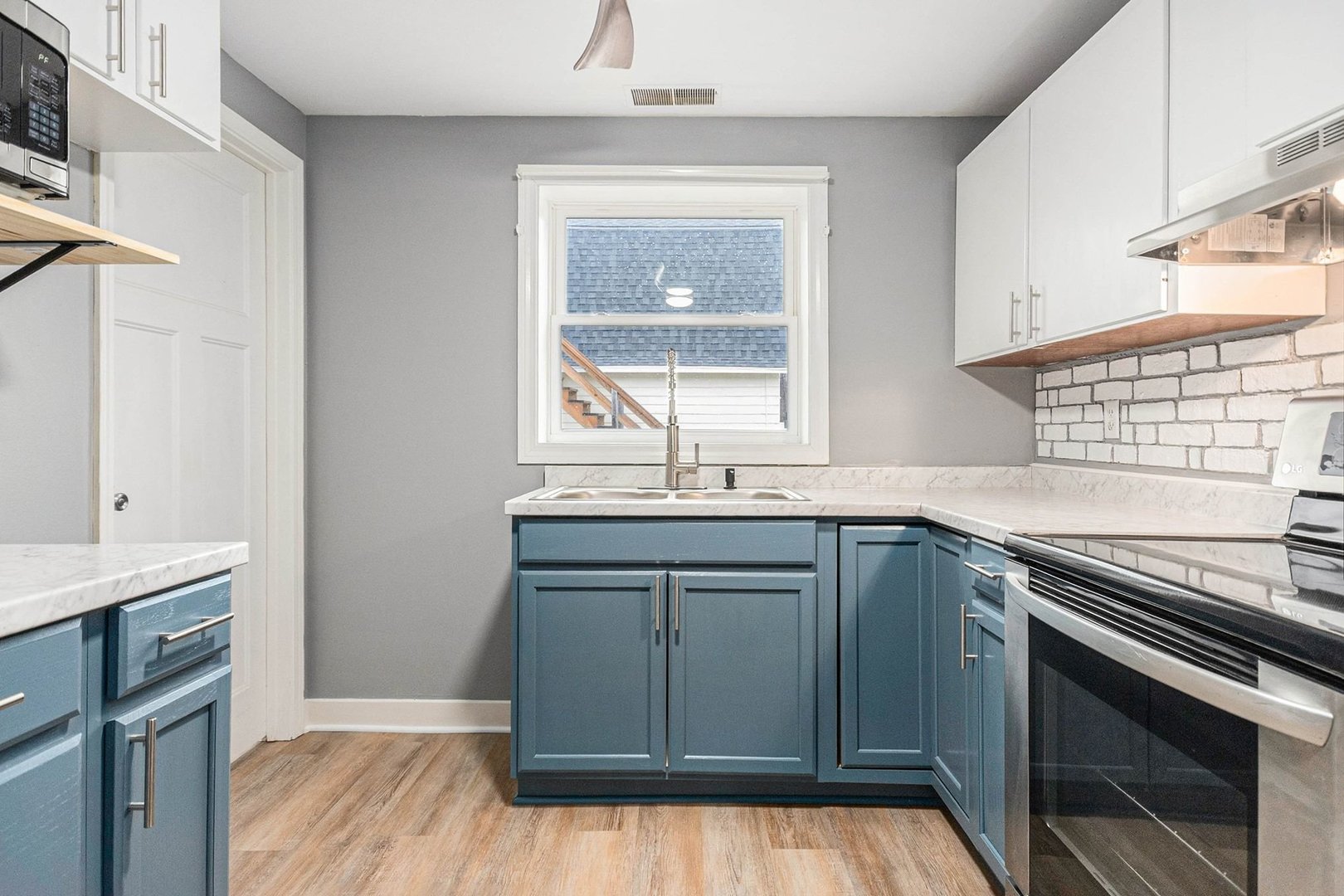 215 Main Street Kirkland, IL 60146 - Photo 11 of 29