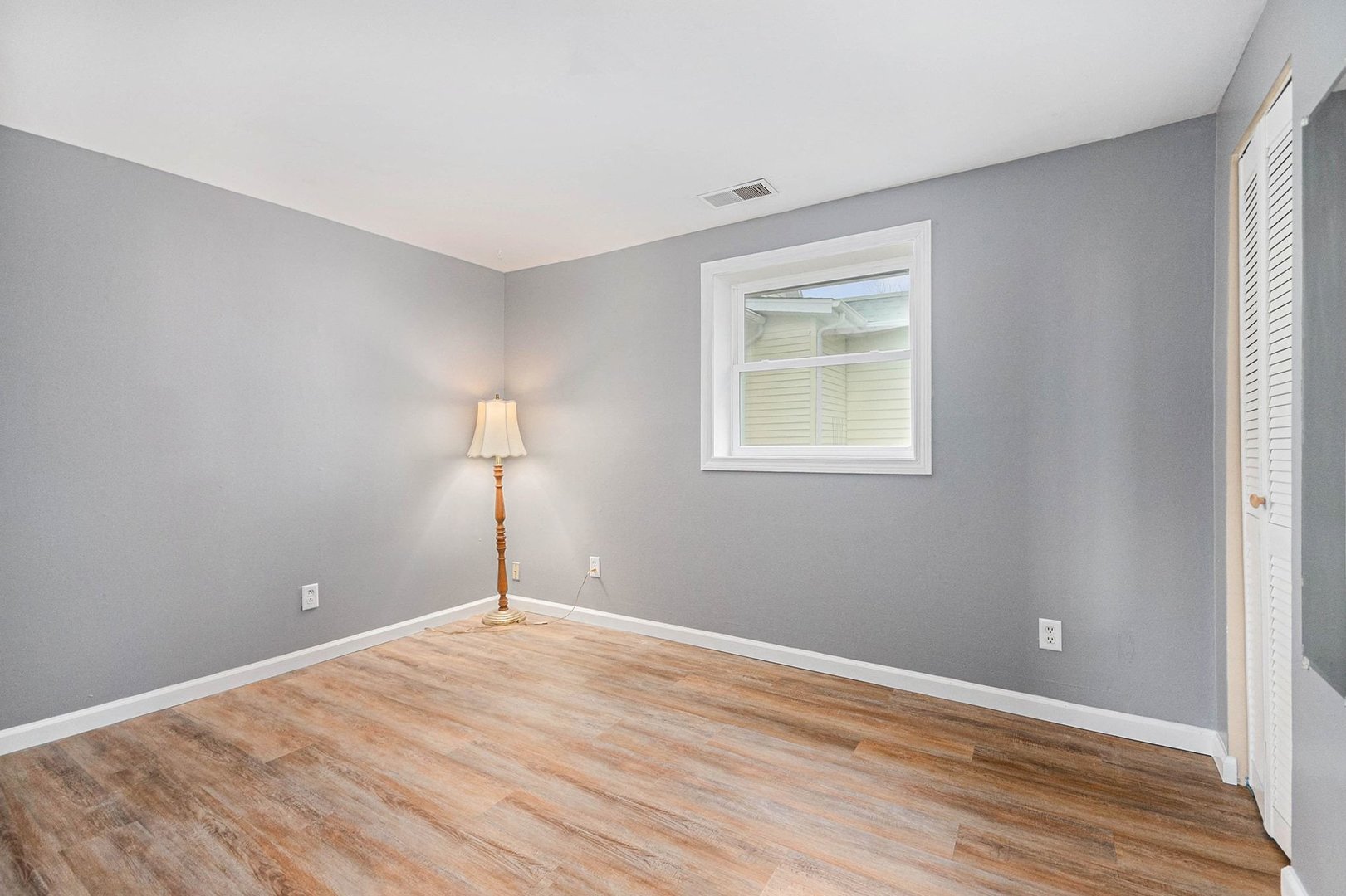 215 Main Street Kirkland, IL 60146 - Photo 18 of 29