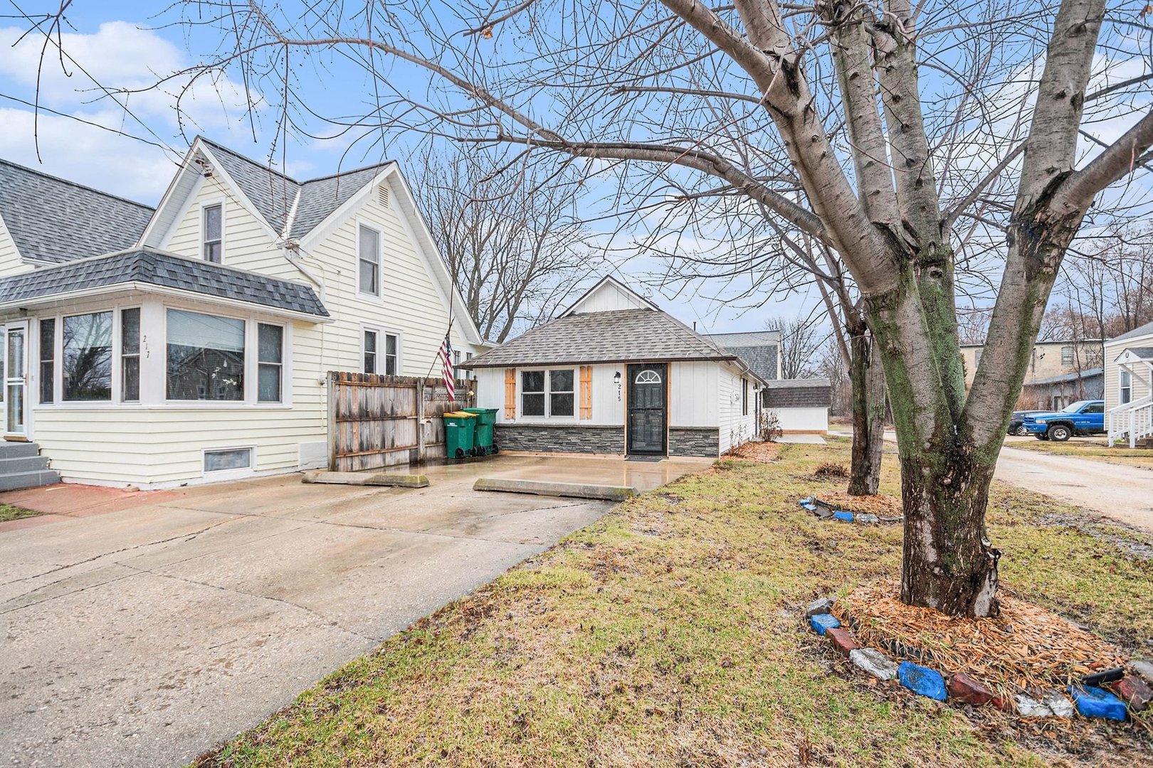 215 Main Street Kirkland, IL 60146 - Photo 3 of 29
