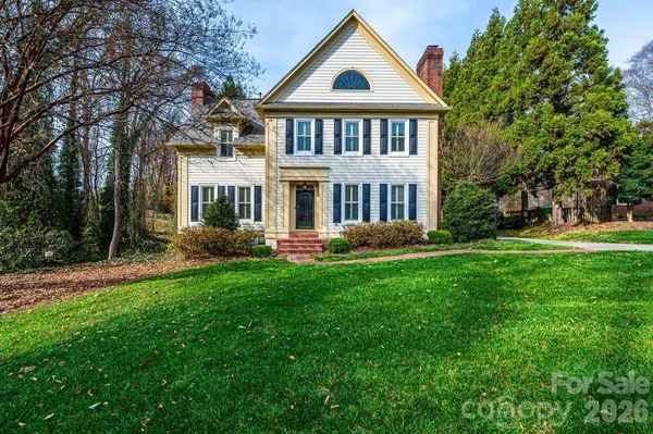 $775,000 | 560 20th Ave Court Northwest, Hickory, NC 28601