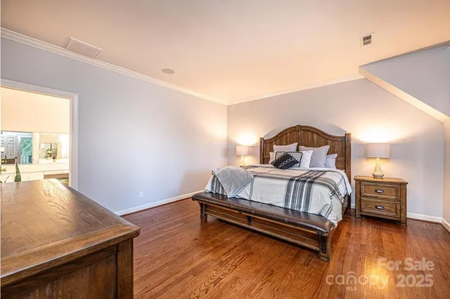 $925,000 | 560 20th Ave Court Northwest, Hickory, NC 28601