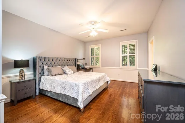 $889,000 | 560 20th Ave Court Northwest, Hickory, NC 28601