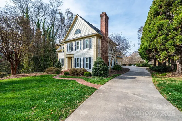 $925,000 | 560 20th Ave Court Northwest, Hickory, NC 28601