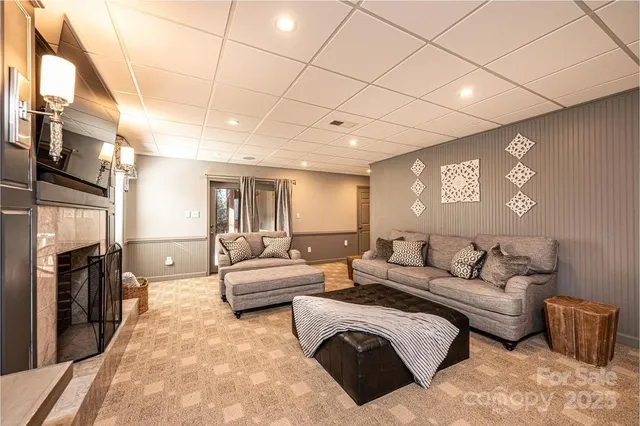 $925,000 | 560 20th Ave Court Northwest, Hickory, NC 28601