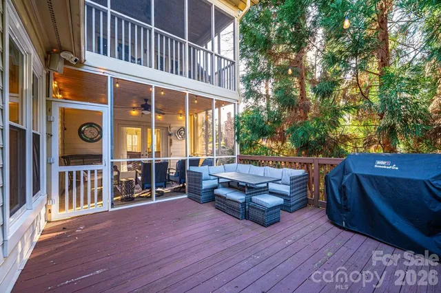 $889,000 | 560 20th Ave Court Northwest, Hickory, NC 28601