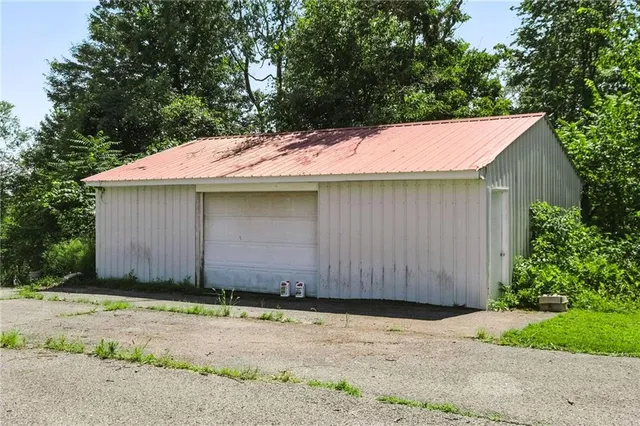 a side view of a house