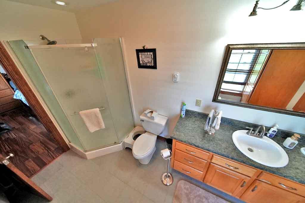 217 Campbell Road New Limerick, ME 04761 - Photo 36 of 92 master-glass-shower-bath