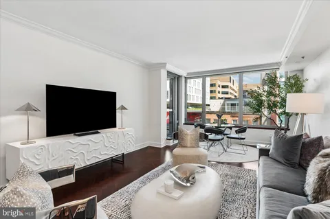 $1,100,000 | 1155 23rd Street Northwest, Unit 5L, Washington, DC 20037