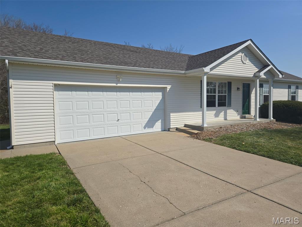 379 Martin Field Court Villa Ridge, MO 63089 - Photo 2 of 8