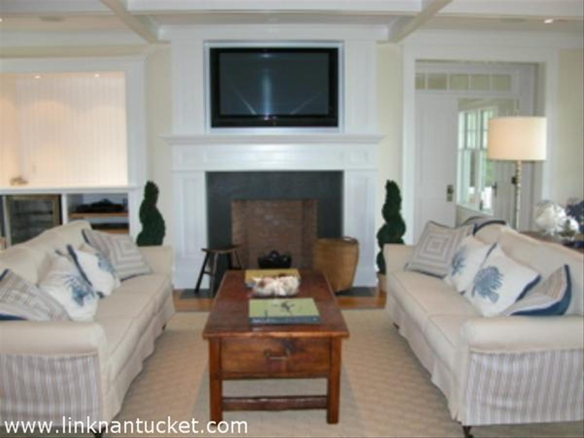 21 Gardner Road Nantucket, MA 02554 - Photo 3 of 20 Gallery Image 3