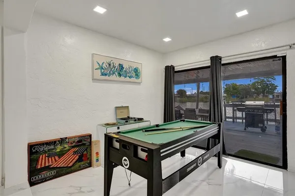 $3,800 | 5434 Southwest 25th Avenue, Dania Beach, FL 33312