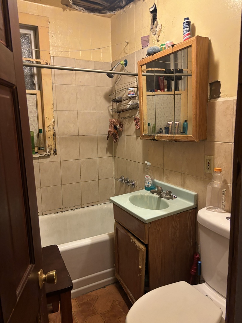 1817 West 21st Street Chicago, IL 60608 - Photo 12 of 19