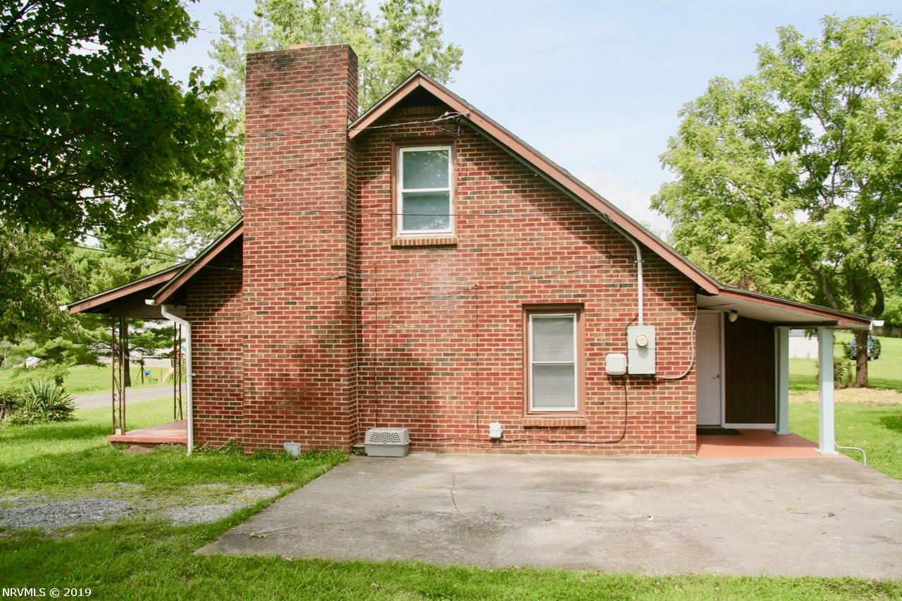 4983 Old Robinson Tract Road Pulaski, VA 24301 - Photo 18 of 19 Gallery Image 18