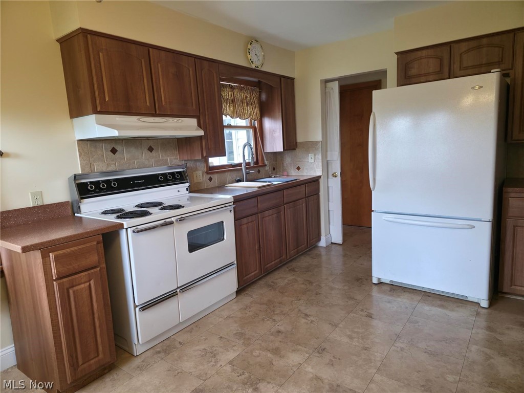 1478 Lockwood Road Barberton, OH 44203 - Photo 5 of 35