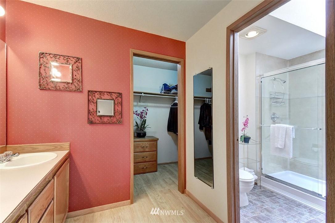 23528 22nd Avenue Southeast Bothell, WA 98021 - Photo 13 of 25