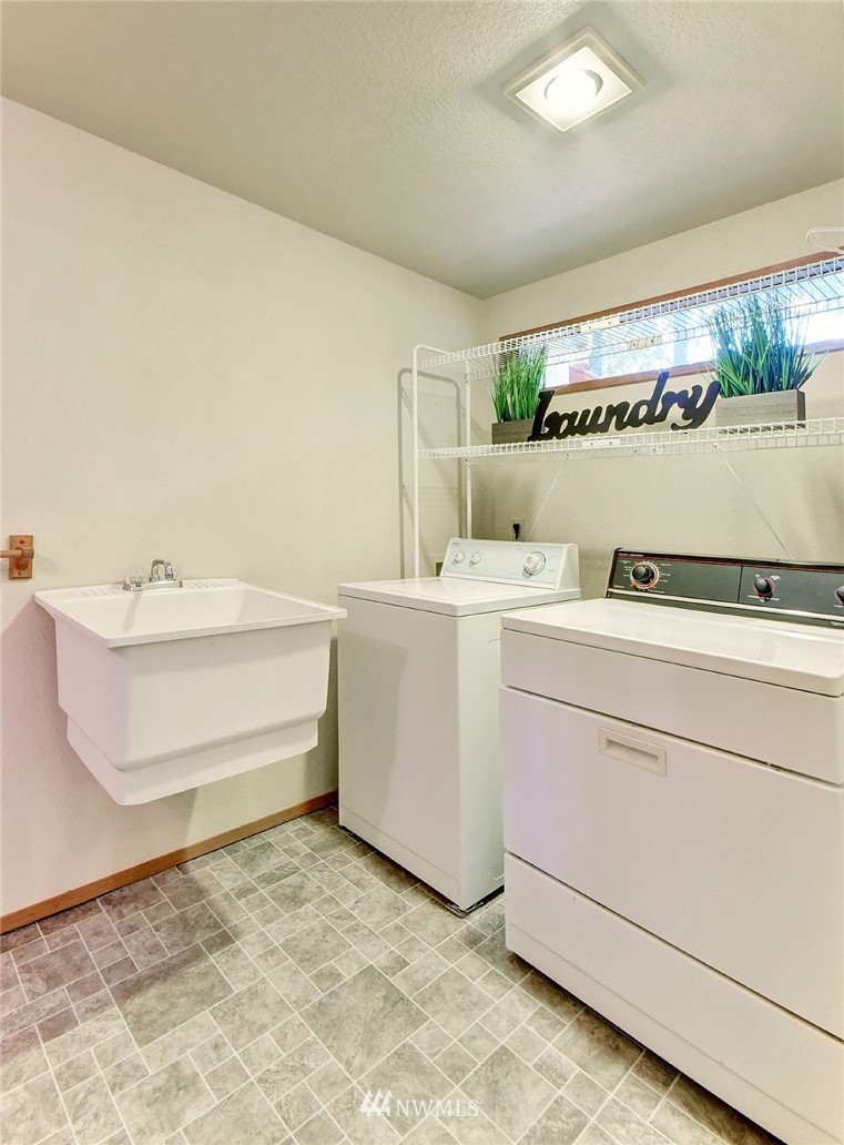 23528 22nd Avenue Southeast Bothell, WA 98021 - Photo 19 of 25