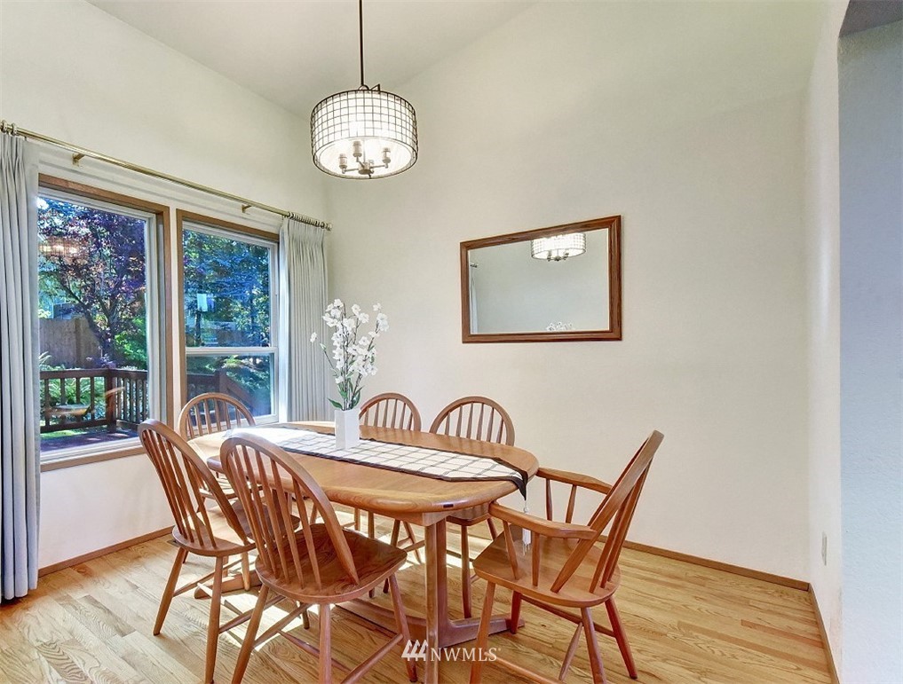 23528 22nd Avenue Southeast Bothell, WA 98021 - Photo 5 of 25