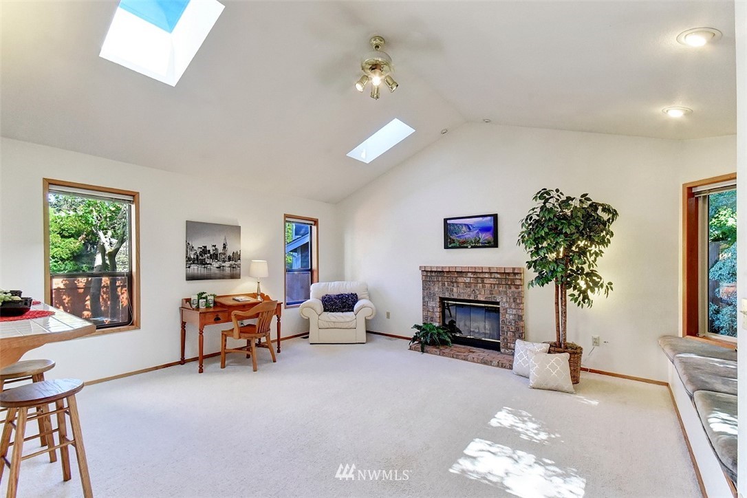 23528 22nd Avenue Southeast Bothell, WA 98021 - Photo 10 of 25