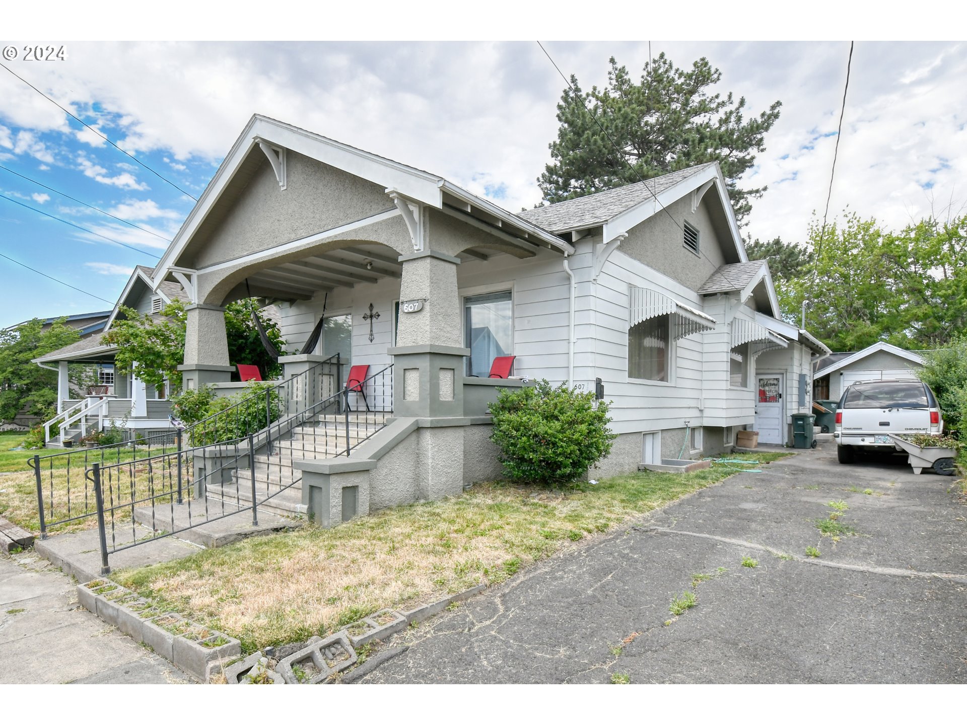 607 Southwest Court Avenue Pendleton, OR 97801 - Photo 2 of 48