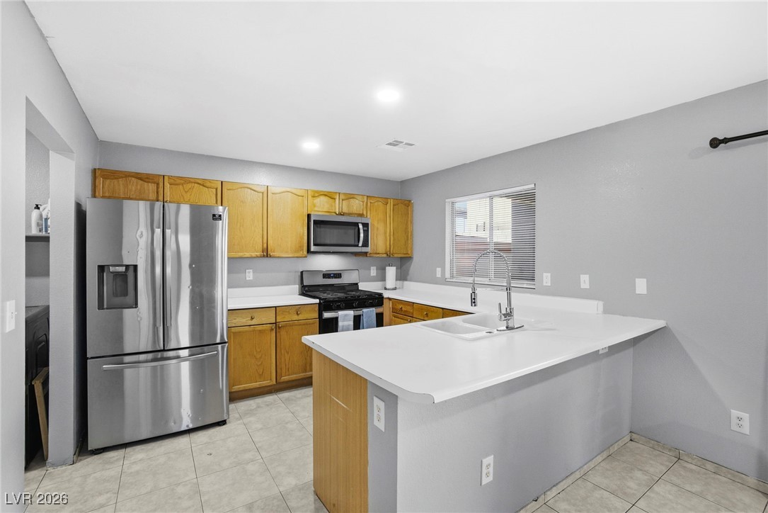 3750 Trellis View Avenue Las Vegas, NV 89115 - Photo 11 of 35