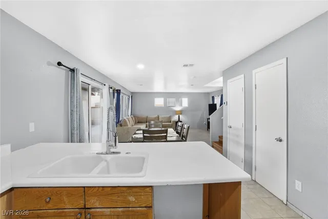 $369,999 | 3750 Trellis View Avenue, Las Vegas, NV 89115