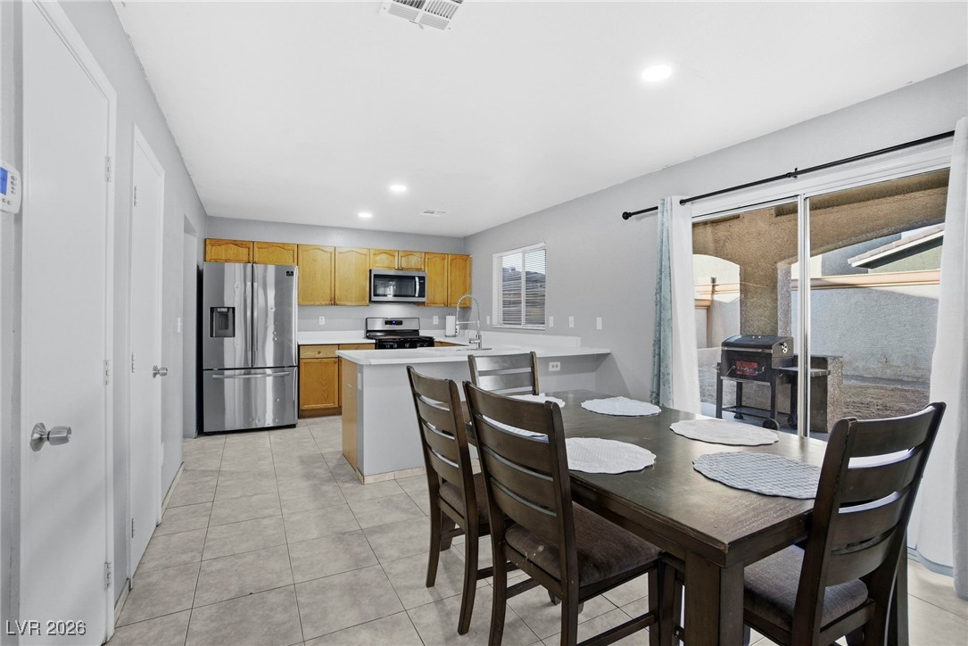 3750 Trellis View Avenue Las Vegas, NV 89115 - Photo 8 of 35