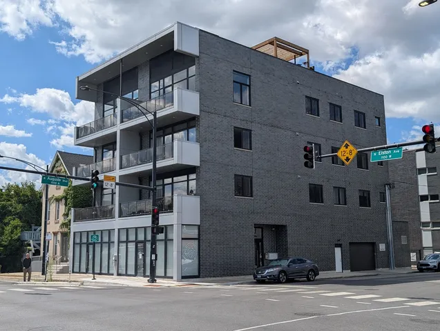 $775,000 | 1203 West Augusta Boulevard, Unit 2N, Chicago, IL 60642