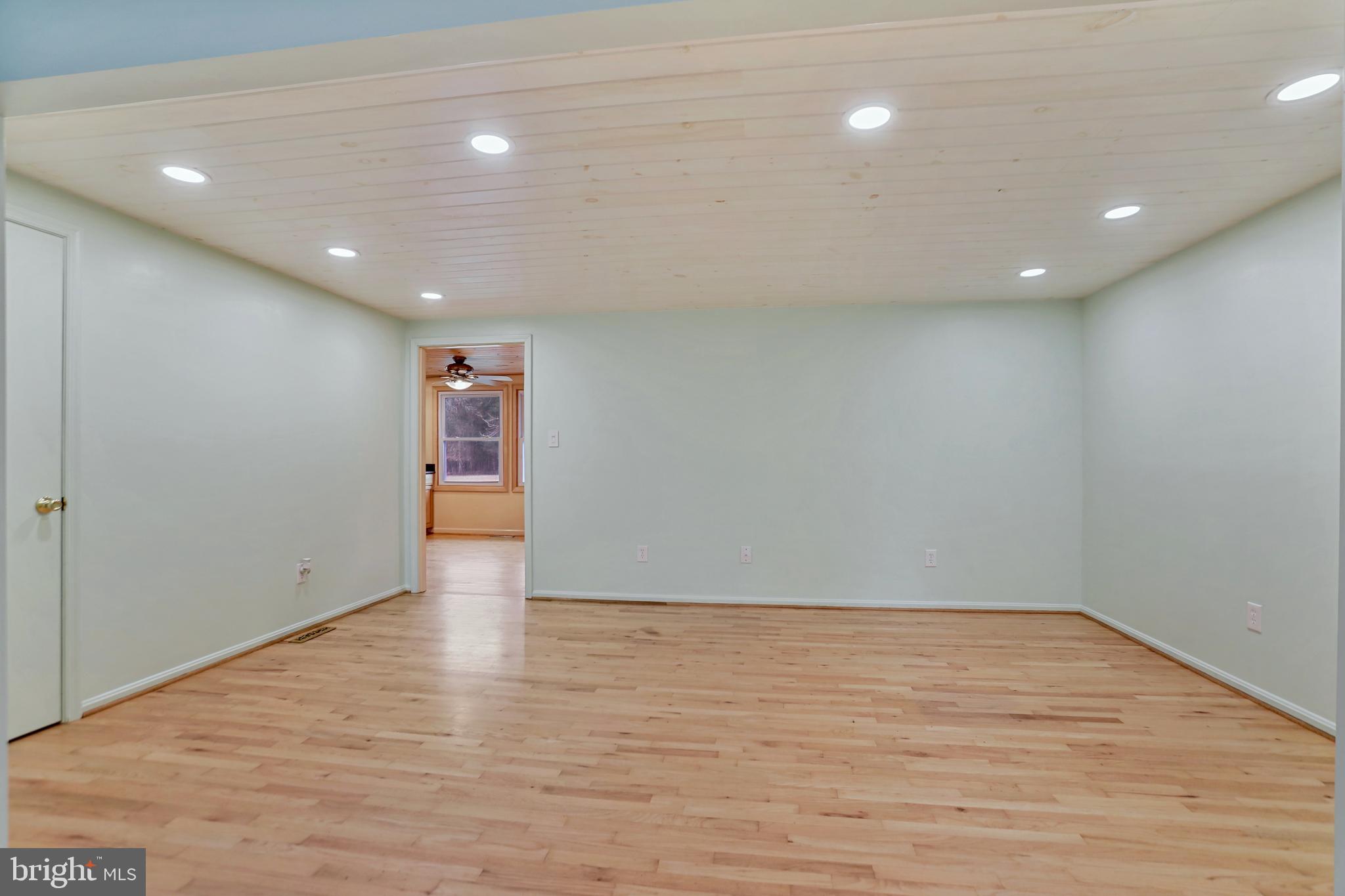 39362 Rickard Road Lovettsville, VA 20180 - Photo 12 of 38