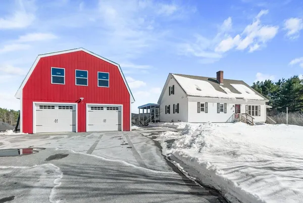 $569,000 | 1631 Christian Street, Hartford, VT 05001