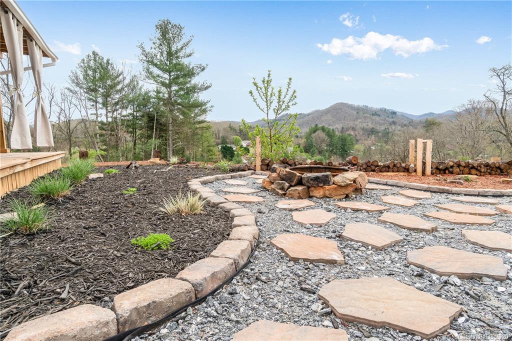 1367 Webster Road Sylva, NC 28779 - Photo 33 of 38 Gallery Image 33