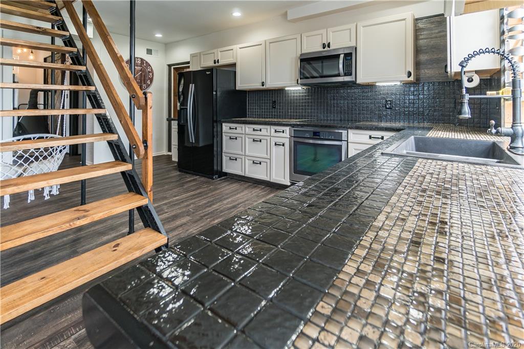 1367 Webster Road Sylva, NC 28779 - Photo 6 of 38 Gallery Image 6
