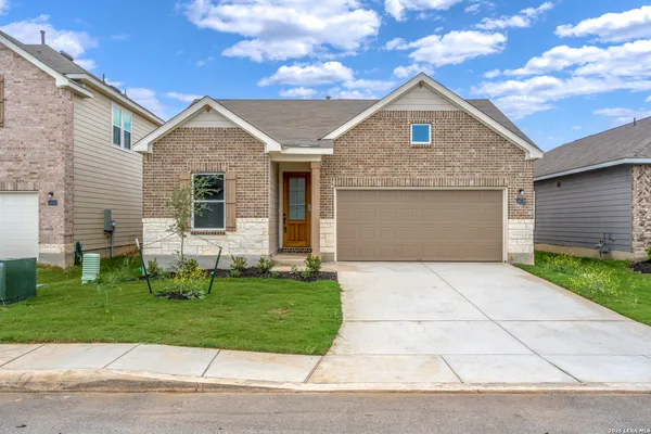 $2,400 | 14739 Sycamore Crossing, San Antonio, TX 78252