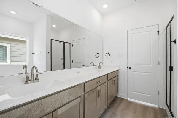 $2,400 | 14739 Sycamore Crossing, San Antonio, TX 78252