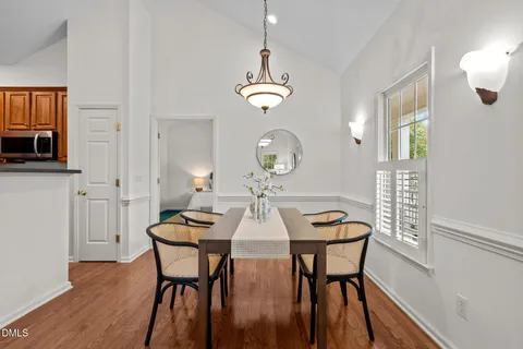 $639,000 | 212 Old Barn Lane, Chapel Hill, NC 27517