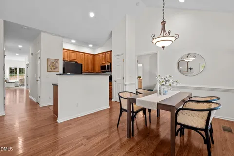 $639,000 | 212 Old Barn Lane, Chapel Hill, NC 27517