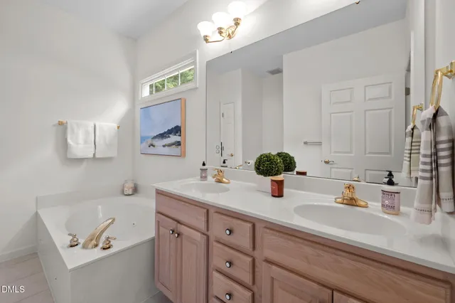 $639,000 | 212 Old Barn Lane, Chapel Hill, NC 27517