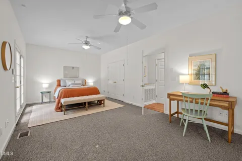 $639,000 | 212 Old Barn Lane, Chapel Hill, NC 27517