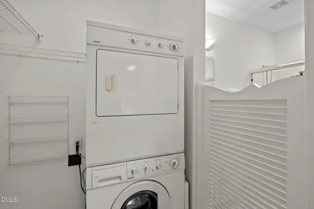 $639,000 | 212 Old Barn Lane, Chapel Hill, NC 27517