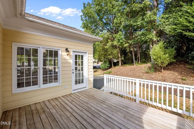 $639,000 | 212 Old Barn Lane, Chapel Hill, NC 27517