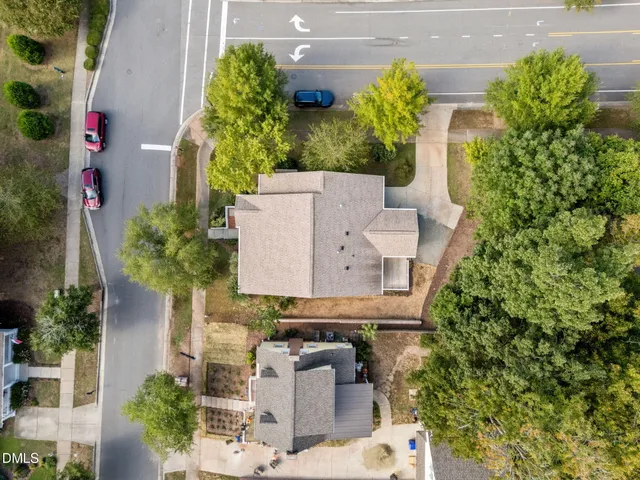 $639,000 | 212 Old Barn Lane, Chapel Hill, NC 27517