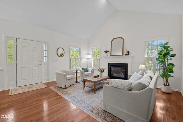 $639,000 | 212 Old Barn Lane, Chapel Hill, NC 27517