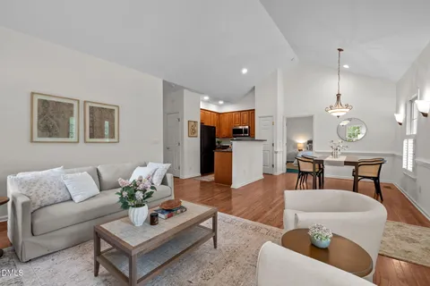 $639,000 | 212 Old Barn Lane, Chapel Hill, NC 27517