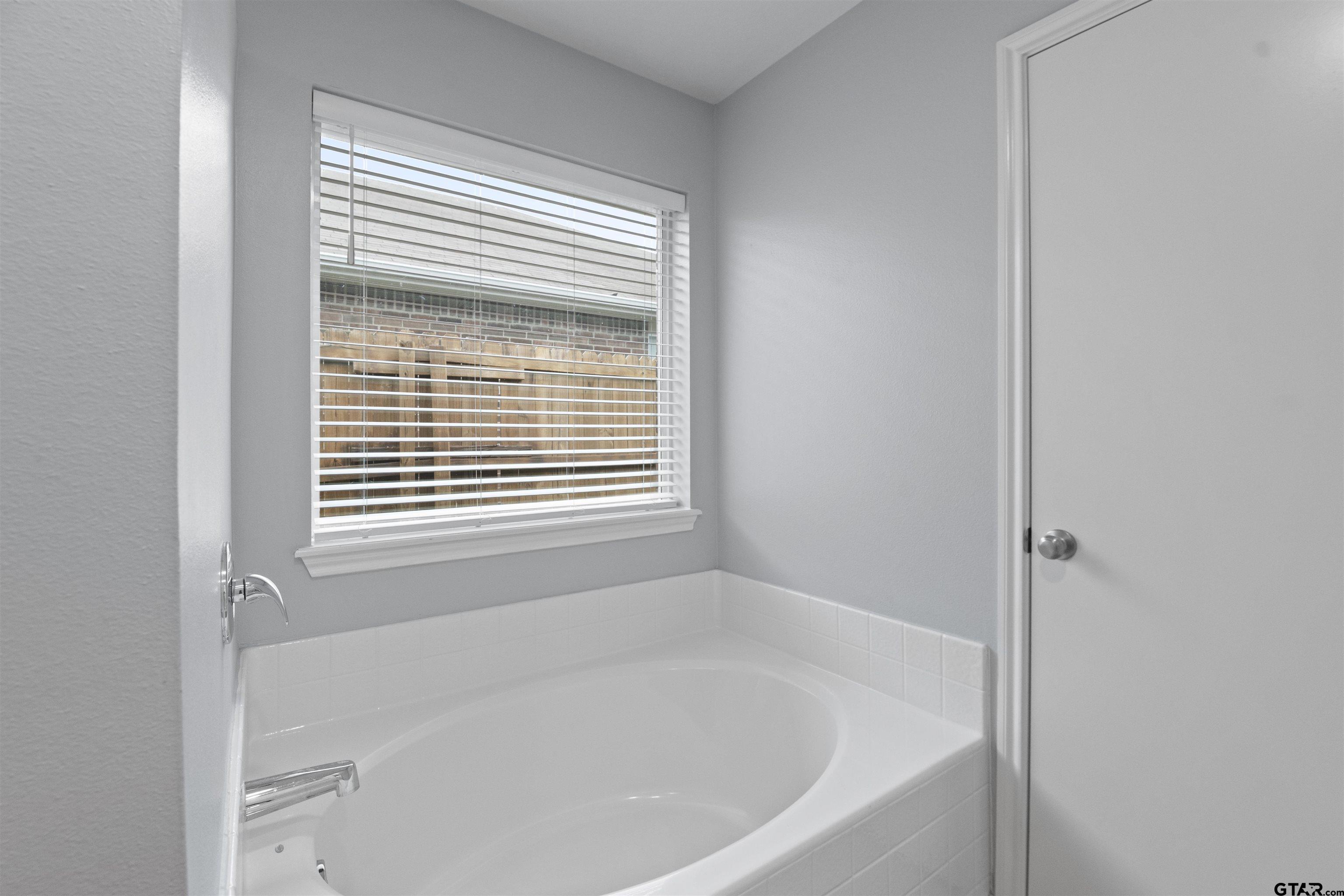 6981 Ranch Hill Drive Flint, TX 75762 - Photo 14 of 36
